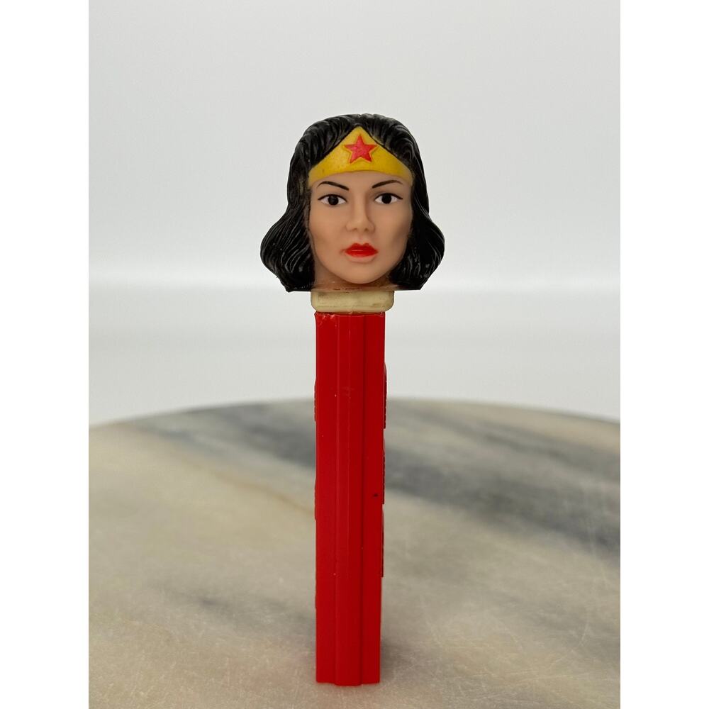 Vintage Wonder Woman DC Comics Soft Head Pez Dispenser No Feet Made in USA, 3.8